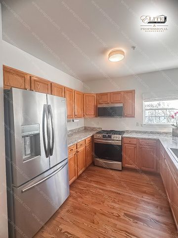 1183 Freesia Court, Ann Arbor, MI 48105