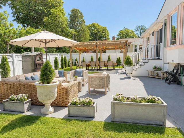 2 Lambert Road, White Plains, NY 10605