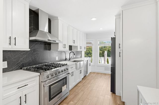 2 Lambert Road, White Plains, NY 10605