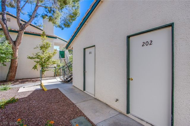 1333 Cinder Rock Drive 202, Las Vegas, NV 89128