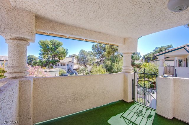 1333 Cinder Rock Drive 202, Las Vegas, NV 89128