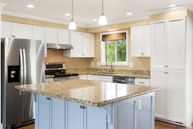 1170 S 1075 E, Clearfield, UT 84015