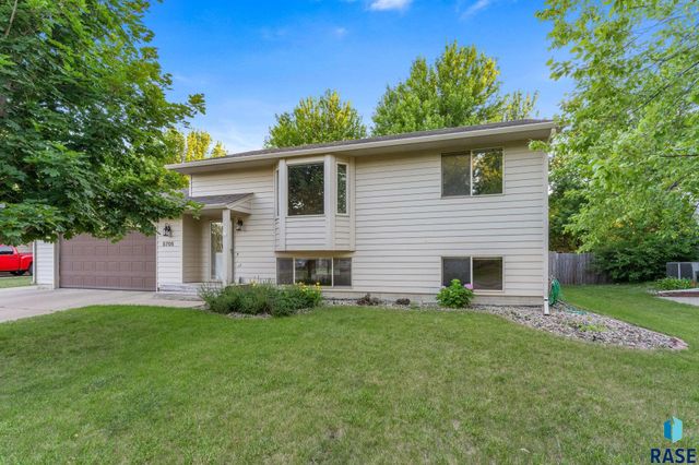 5705 S Southwind Ave Avenue, Sioux Falls, SD 57106
