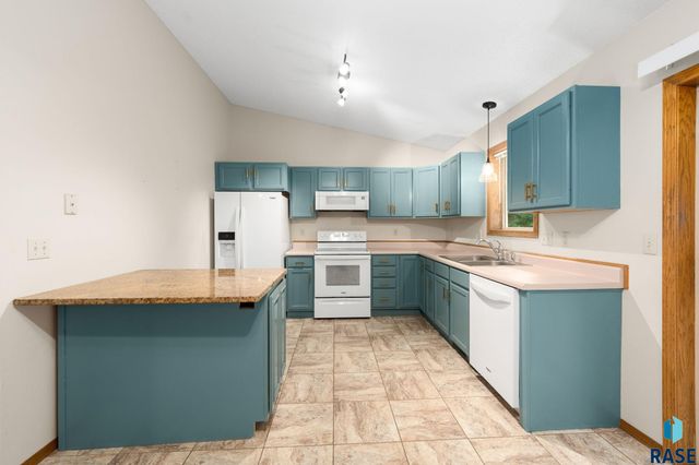 5705 S Southwind Ave Avenue, Sioux Falls, SD 57106