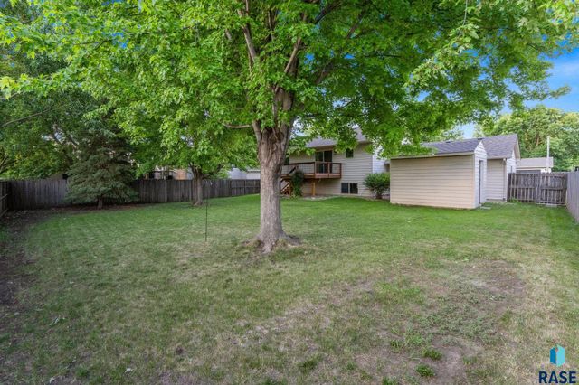 5705 S Southwind Ave Avenue, Sioux Falls, SD 57106