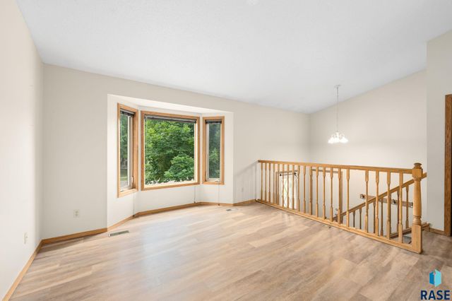5705 S Southwind Ave Avenue, Sioux Falls, SD 57106