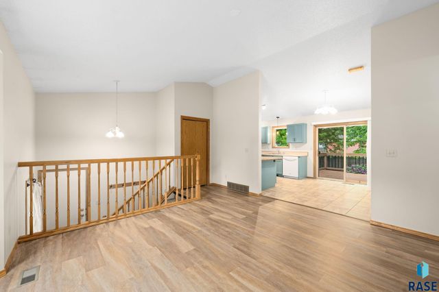 5705 S Southwind Ave Avenue, Sioux Falls, SD 57106