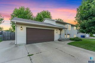 5705 S Southwind Ave Avenue, Sioux Falls, SD 57106
