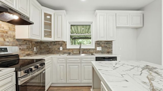 548 Hillside Ln, Gallatin, TN 37066