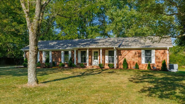 548 Hillside Ln, Gallatin, TN 37066