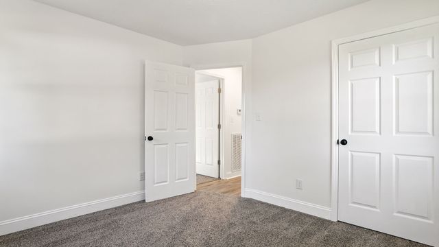 548 Hillside Ln, Gallatin, TN 37066