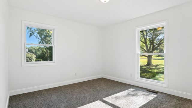 548 Hillside Ln, Gallatin, TN 37066