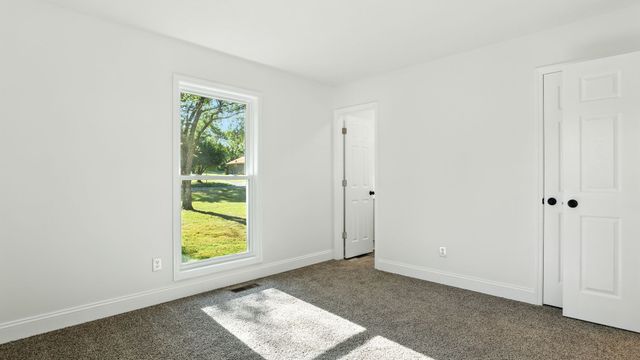 548 Hillside Ln, Gallatin, TN 37066