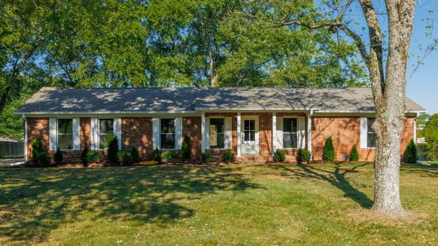 548 Hillside Ln, Gallatin, TN 37066