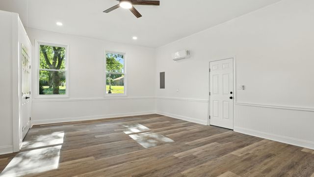 548 Hillside Ln, Gallatin, TN 37066