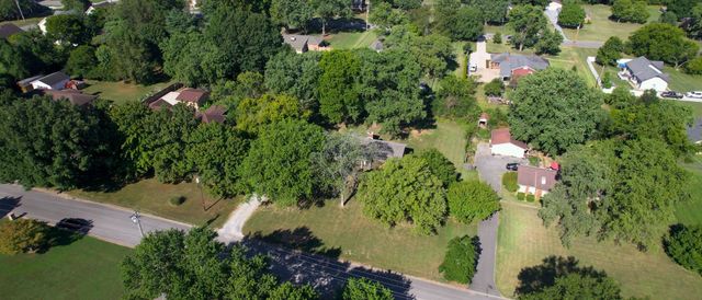 548 Hillside Ln, Gallatin, TN 37066