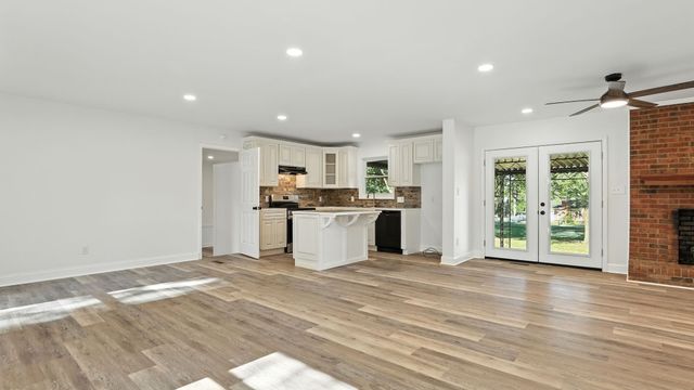 548 Hillside Ln, Gallatin, TN 37066