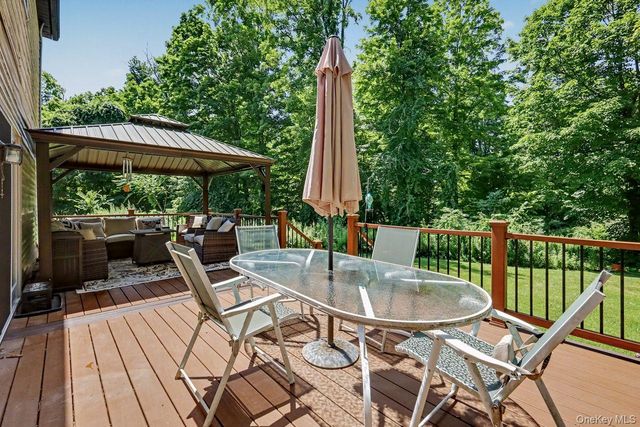 15 Country Hill Road, Brewster, NY 10509