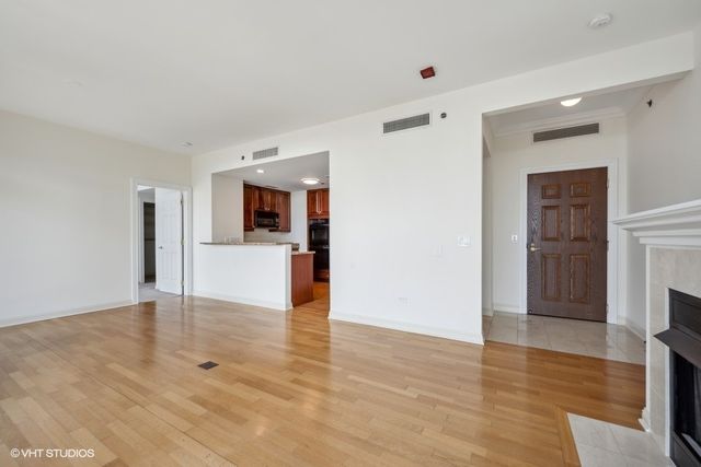 21 E Huron Street 3801, Chicago, IL 60611