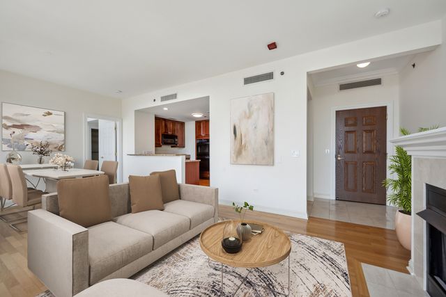 21 E Huron Street 3801, Chicago, IL 60611