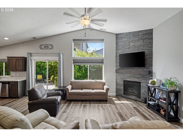 5721 SPRINGWOOD Ave, Salem, OR 97306