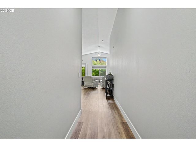 5721 SPRINGWOOD Ave, Salem, OR 97306