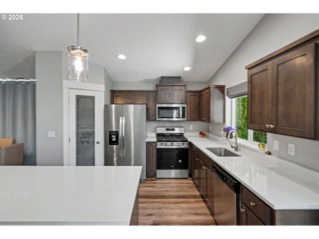 5721 SPRINGWOOD Ave, Salem, OR 97306