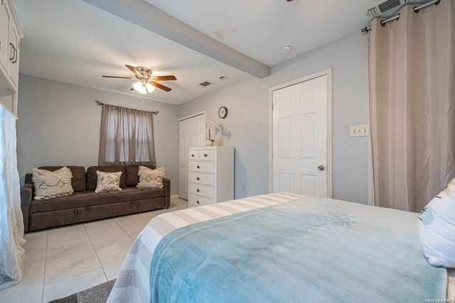 2202 LAKE LOUISE DR, San Antonio, TX 78228