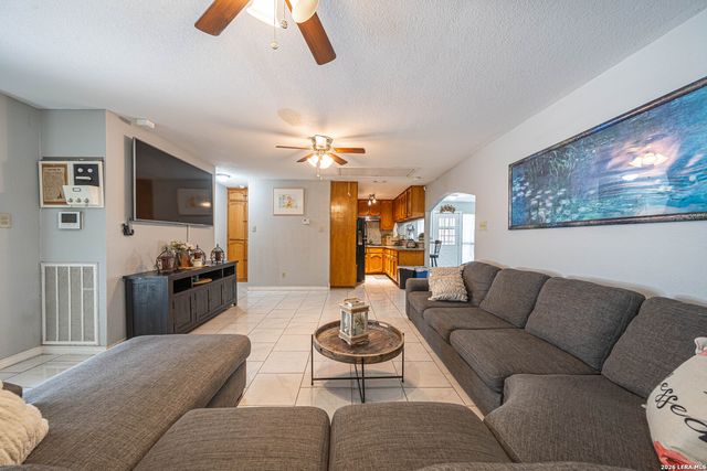 2202 LAKE LOUISE DR, San Antonio, TX 78228