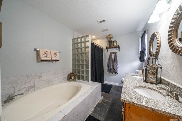 2202 LAKE LOUISE DR, San Antonio, TX 78228
