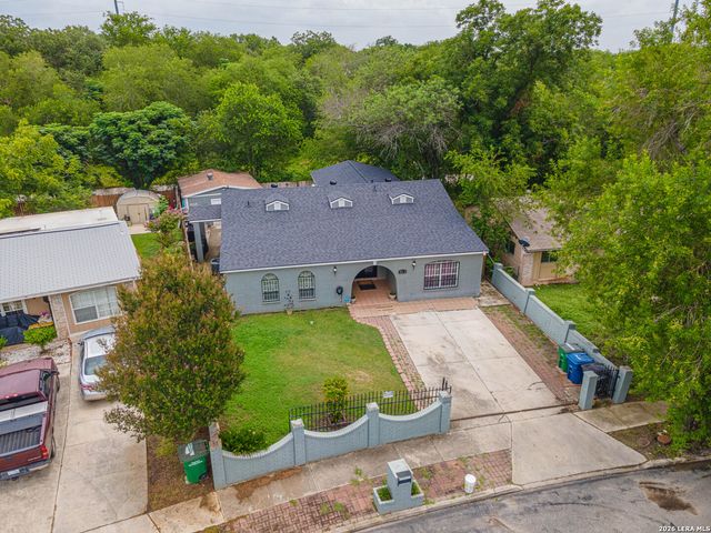 2202 LAKE LOUISE DR, San Antonio, TX 78228