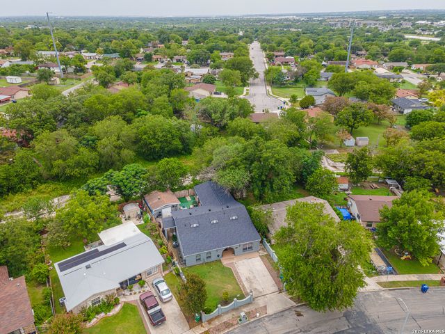 2202 LAKE LOUISE DR, San Antonio, TX 78228