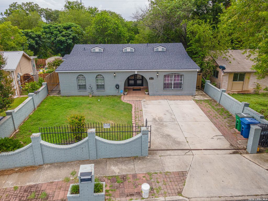 2202 LAKE LOUISE DR, San Antonio, TX 78228