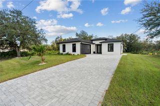1136 Chiefland ST E, Lehigh Acres, FL 33974
