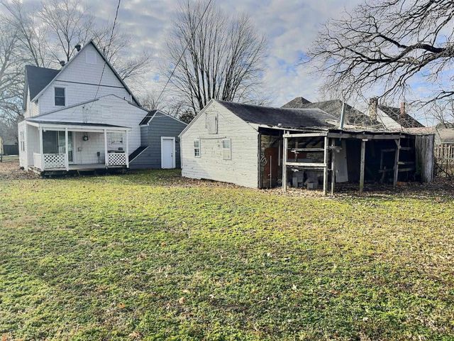 620 E 10th St, Newton, KS 67114