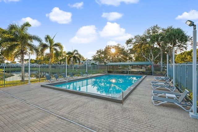 12224 SW 52nd Pl, Cooper City, FL 33330