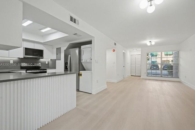 12224 SW 52nd Pl, Cooper City, FL 33330