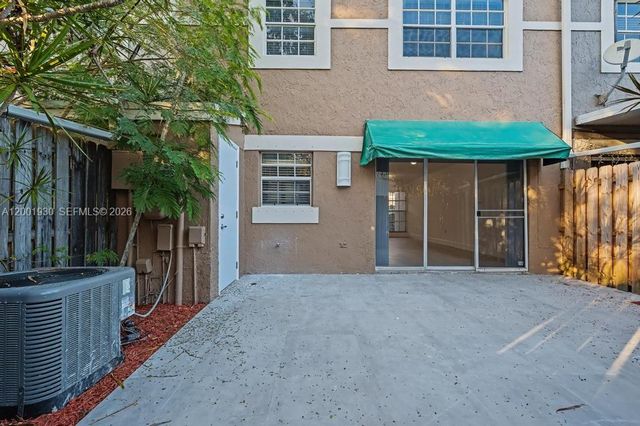 12224 SW 52nd Pl, Cooper City, FL 33330