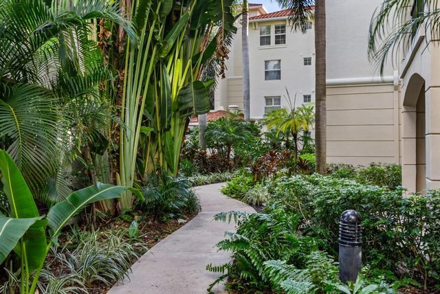 2202 Tuscany Way, Boynton Beach, FL 33435