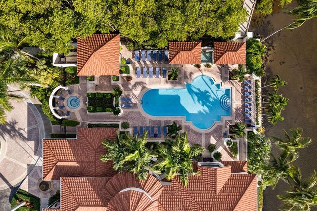 2202 Tuscany Way, Boynton Beach, FL 33435