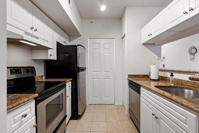 2202 Tuscany Way, Boynton Beach, FL 33435