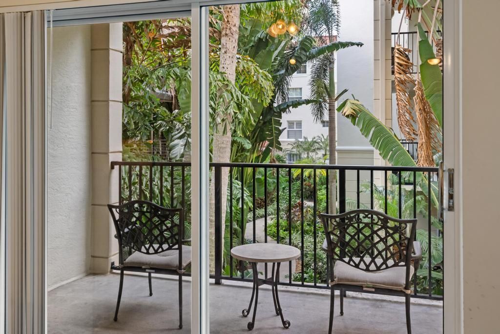 2202 Tuscany Way, Boynton Beach, FL 33435