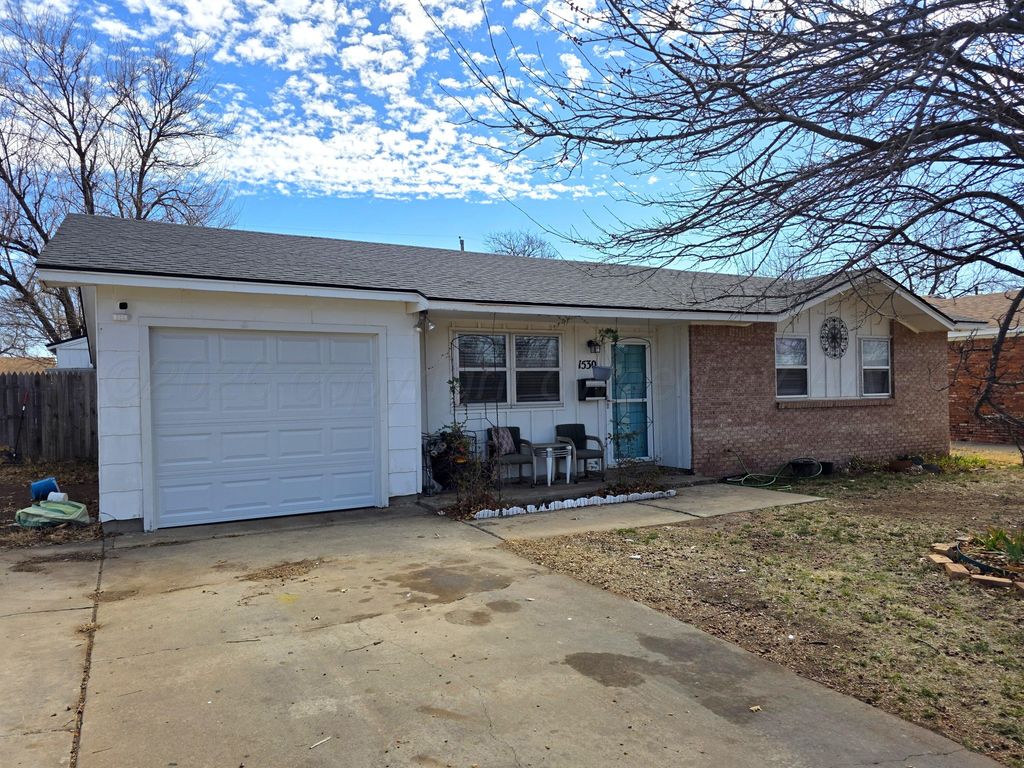 1530 N Sumner Street, Pampa, TX 79065