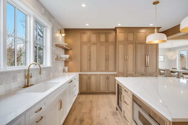 179 Beebe Acres Rd, Falmouth, MA 02540