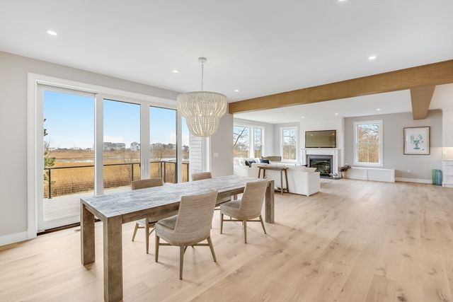 179 Beebe Acres Rd, Falmouth, MA 02540