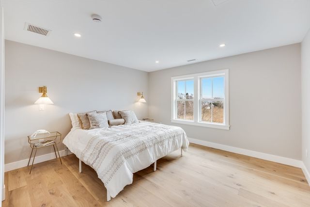 179 Beebe Acres Rd, Falmouth, MA 02540