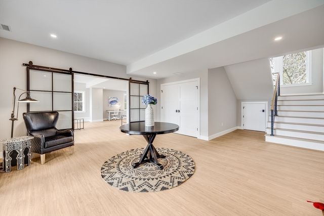 179 Beebe Acres Rd, Falmouth, MA 02540