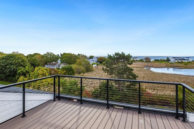 179 Beebe Acres Rd, Falmouth, MA 02540