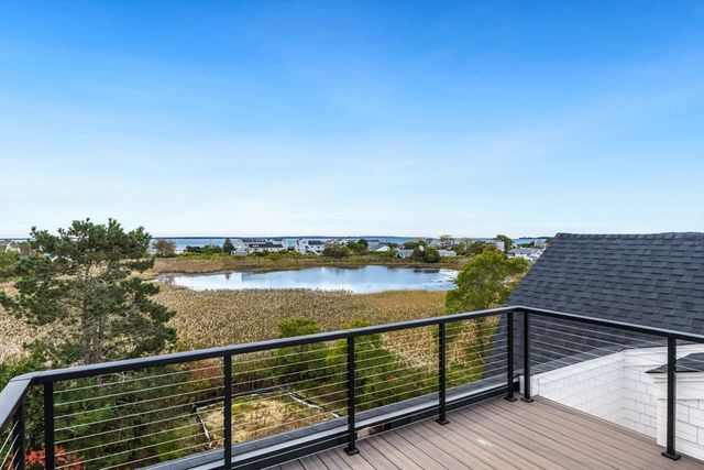 179 Beebe Acres Rd, Falmouth, MA 02540