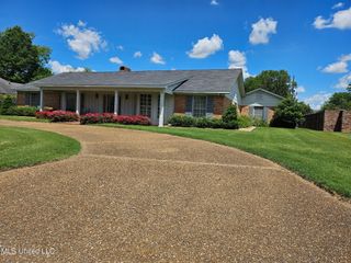 719 Sumner Avenue, Greenwood, MS 38930